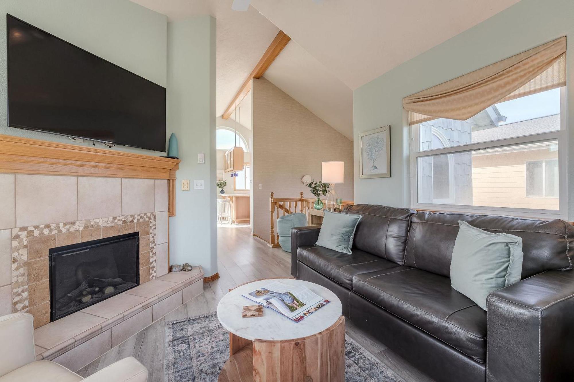 Steps From The Beach! Hottub, $1M Ocean View, Deck Waldport Exterior photo