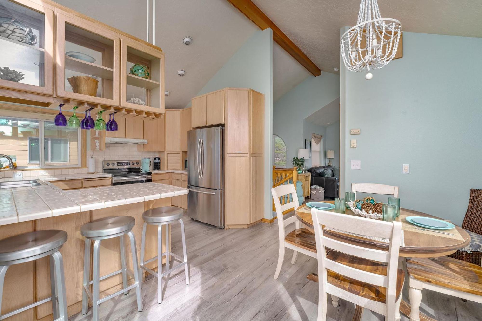 Steps From The Beach! Hottub, $1M Ocean View, Deck Waldport Exterior photo