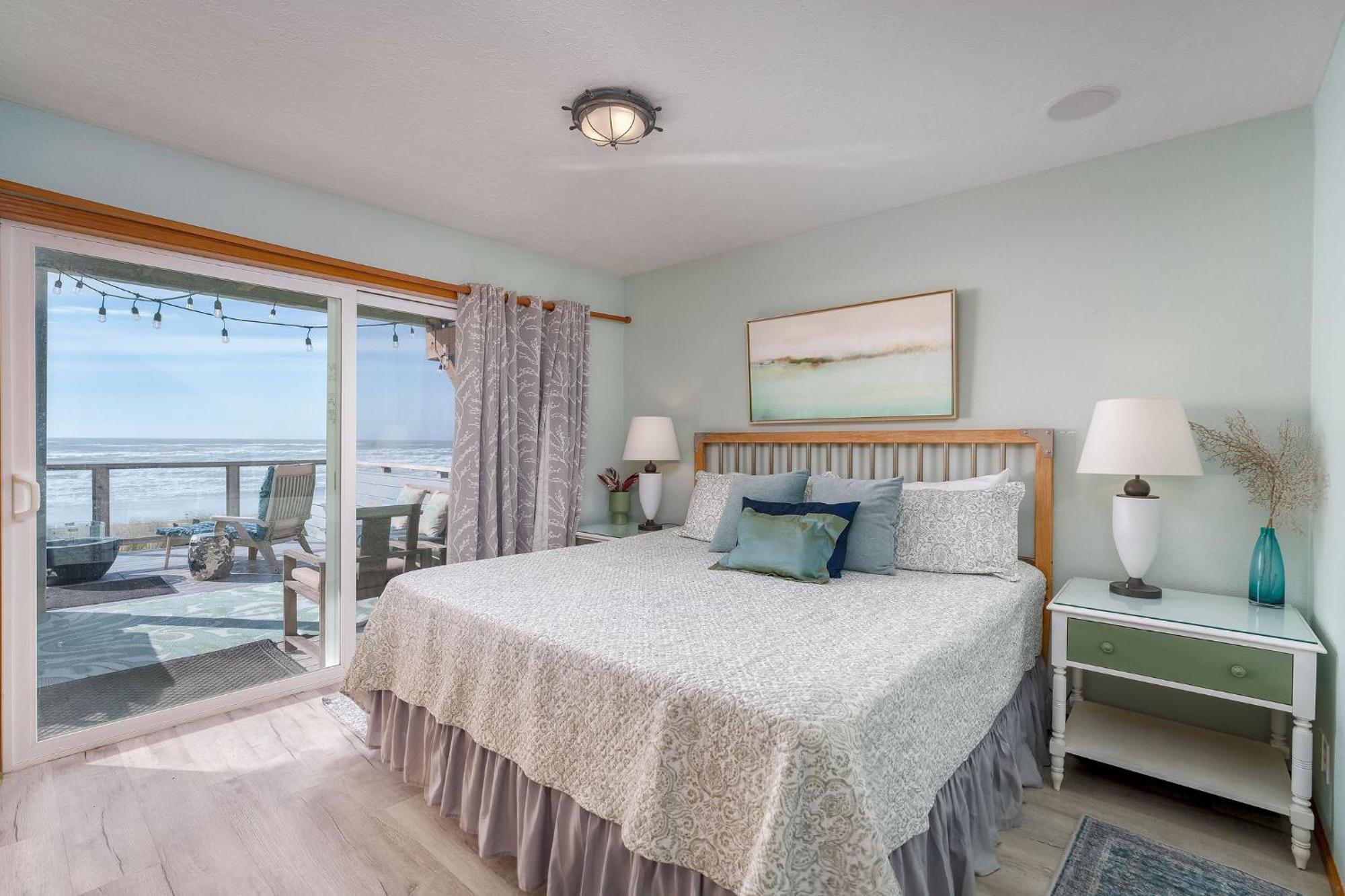 Steps From The Beach! Hottub, $1M Ocean View, Deck Waldport Exterior photo
