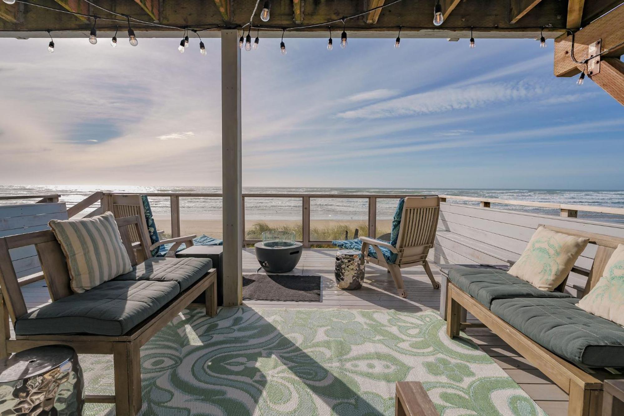 Steps From The Beach! Hottub, $1M Ocean View, Deck Waldport Exterior photo