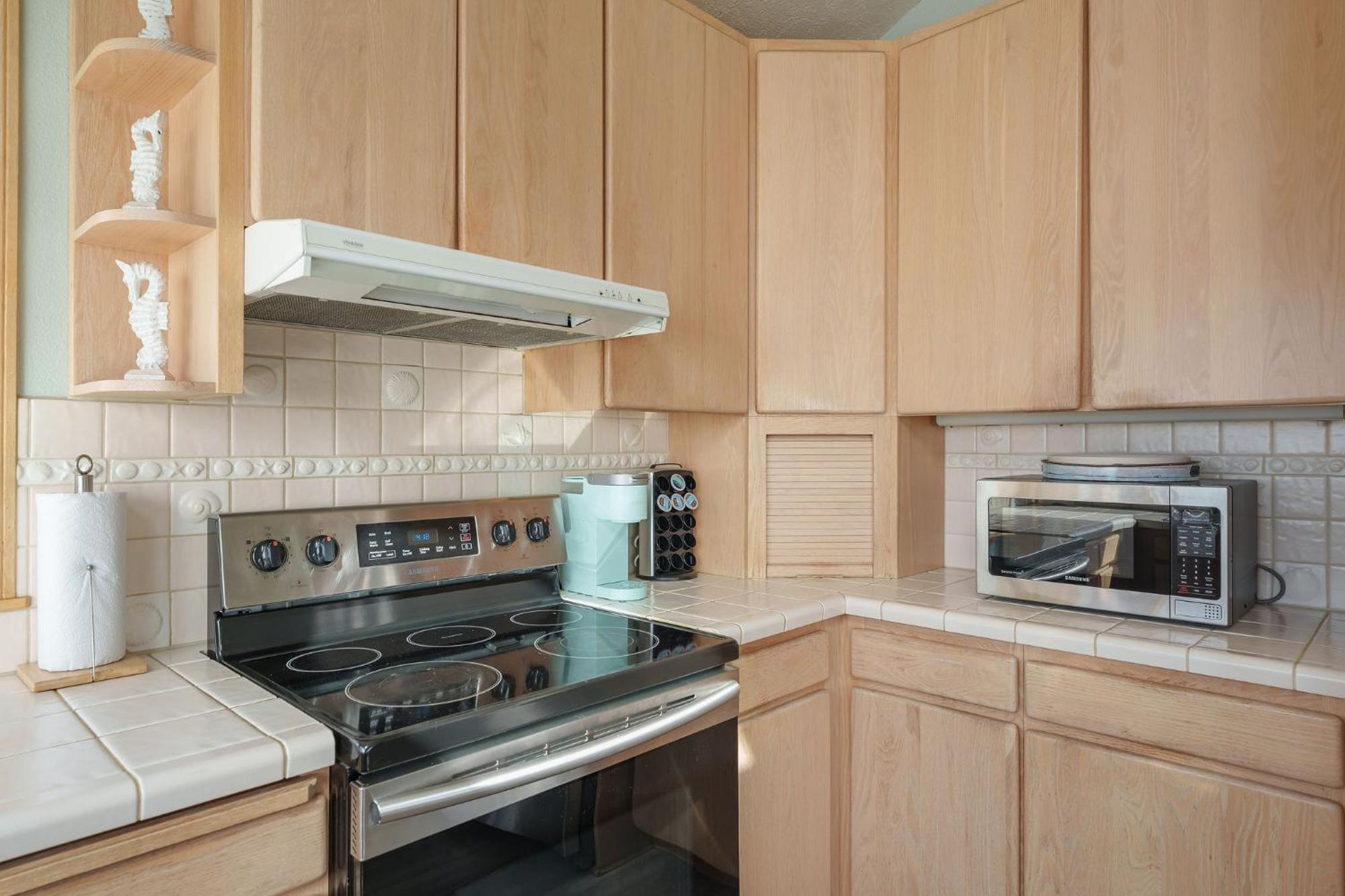 Steps From The Beach! Hottub, $1M Ocean View, Deck Waldport Exterior photo